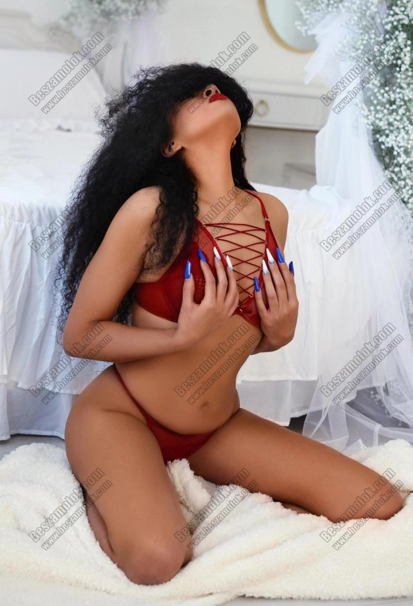 Xénia melytorkos francia profil kepes profil - melytorkosfrancia.hu Xénia - +36 30 431 5926 - melytorkos francia foto
