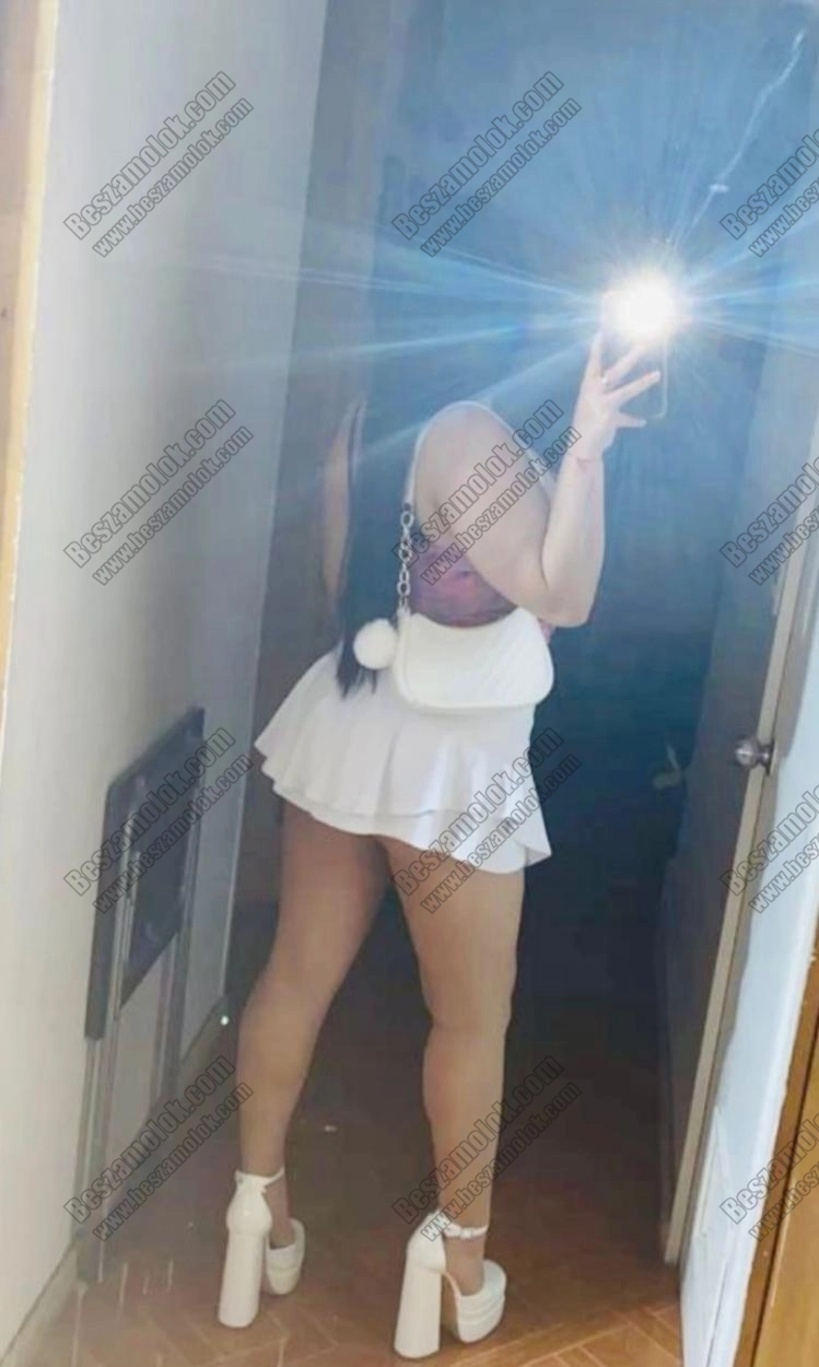 Nati mélytorkos francia profil fotó