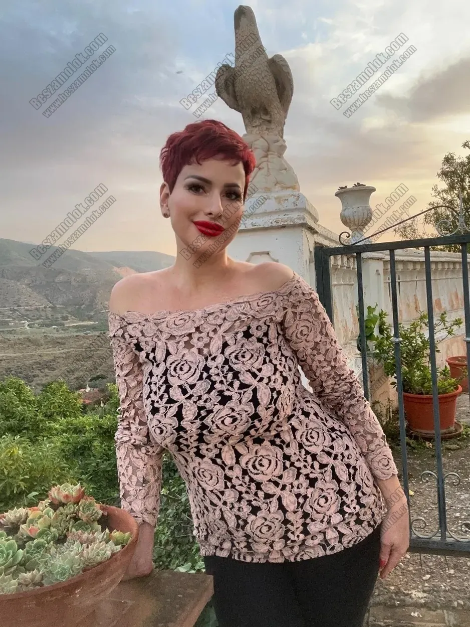 LizaPinelli - +36 20 994 2769 - melytorkos francia foto